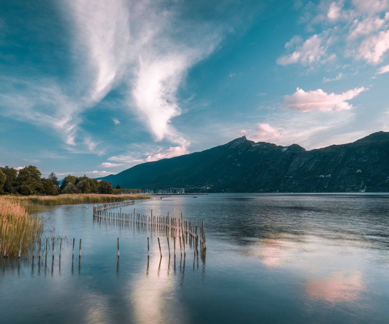photographie du lac d'Aix les Bains symbolisant notre implantation locale